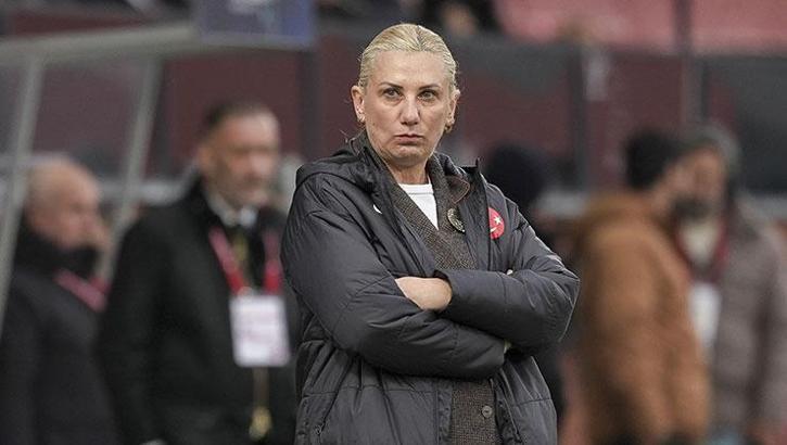 A Milli Kadın Futbol Takımı Teknik Direktörü Necla Güngör Kıragası: 'Oyundan memnunum'