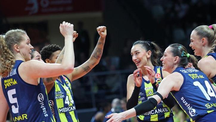 Fenerbahçe set vermeden kazandı! Adını Dörtlü Final'e yazdırdı