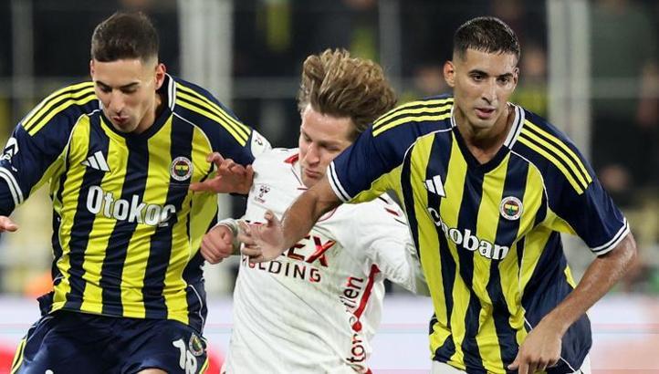 Fenerbahçe'de Mert Müldür hedef tahtasında! Taraftarlar ıslıkladı