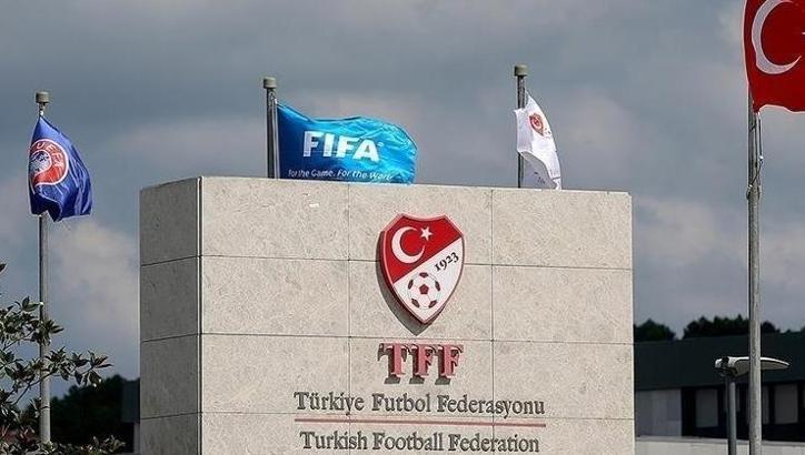 PFDK'dan Galatasaray'a 8 blok kapama cezası