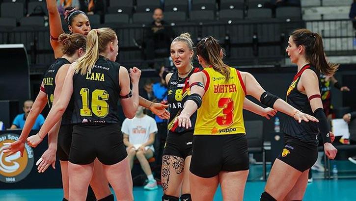 Göztepe voleybolda 11 oyuncuyla yollar ayrıldı