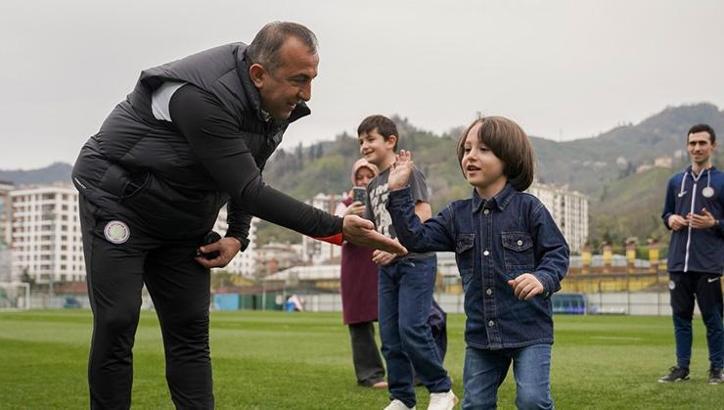 Otizmli bireylerden Rizespor'a ziyaret