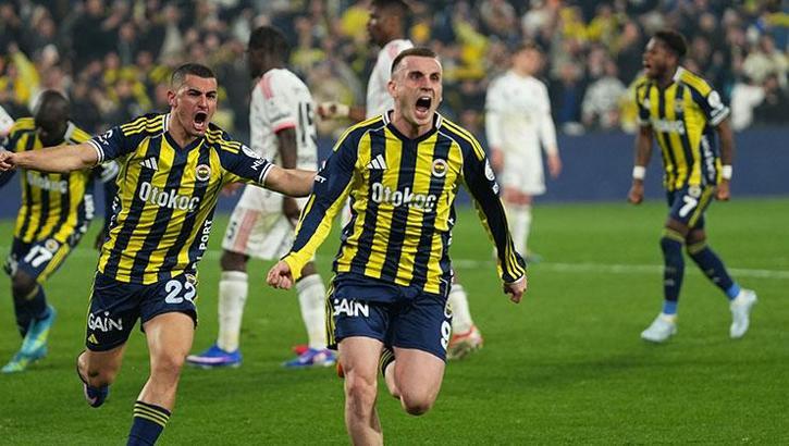 Fenerbahçe, ligde Beşiktaş'ı 2 maçta da devirdi