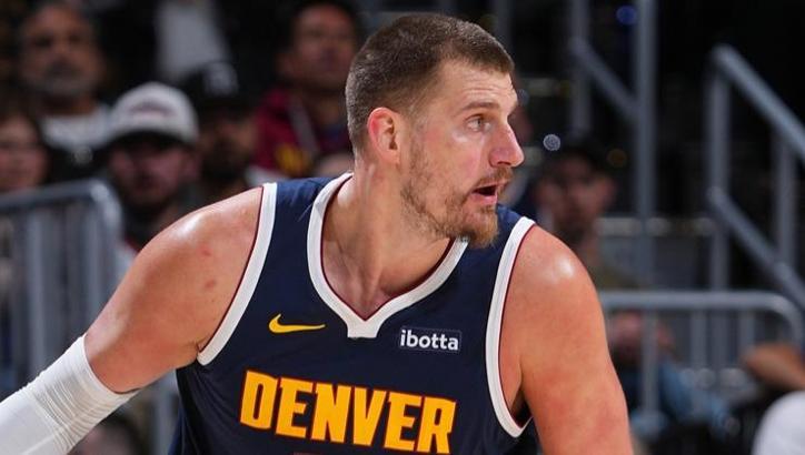 Nikola Jokic'ten 'triple-double'