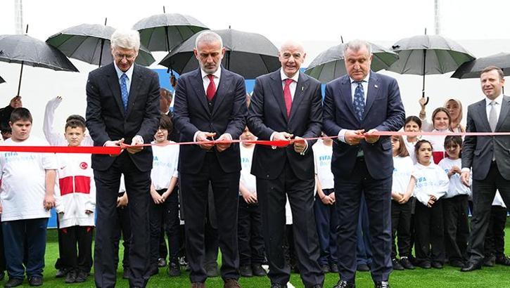 'FIFA Arena' projesinin Türkiye etabının resmi açılışı yapıldı! 'Projesini destekliyoruz'