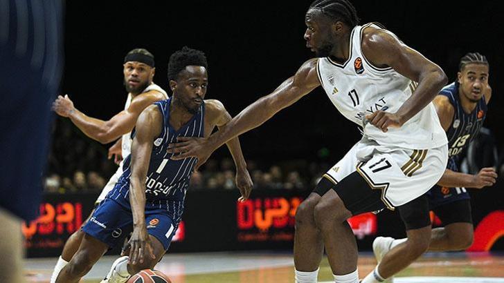 Efes'ten Dubai'ye play-in çalımı! 9 blok, 16 sayı fark... Dubai BC - Anadolu Efes maç sonucu 69-85