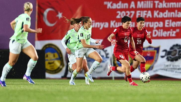 A Milli Kadın Futbol Takımı Sinop'ta liderle berabere kaldı... İsviçre - Türkiye maç sonucu 1-1