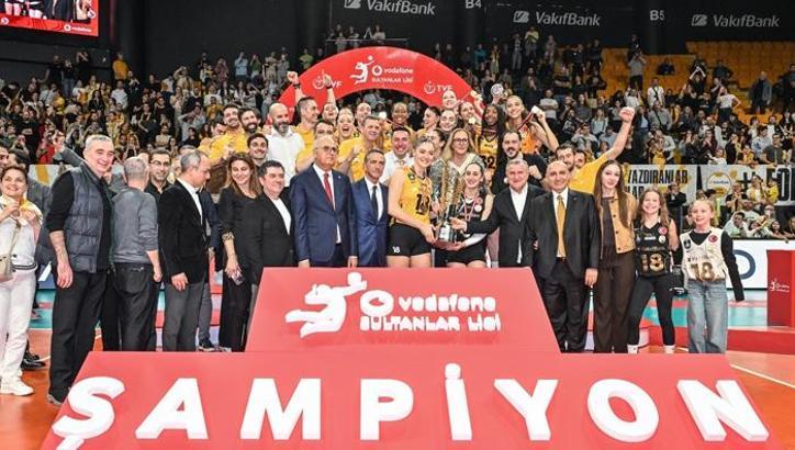 Vodafone Sultanlar Ligi final serisine Vargas ve Markova damgası
