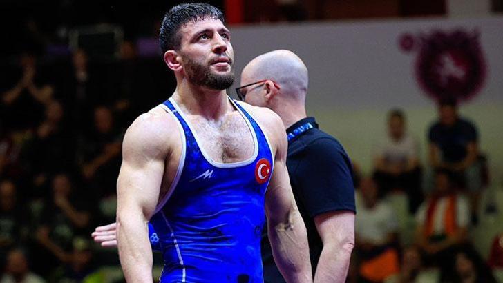 Milli güreşçi Cengiz Arslan'dan Avrupa Şampiyonası’nda bronz madalya