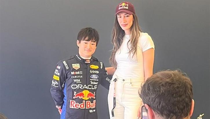 Hande Baladın ile Formula 1 pilotu Yuki Tsunoda bir araya geldi