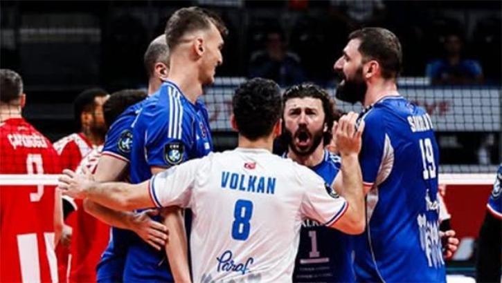 Halkbank 3-4 etabında seriyi 1-1'e getirdi