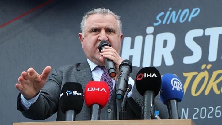 Gençlik ve Spor Bakanı Osman Aşkın Bak'tan Ziraat Bankkart'a tebrik