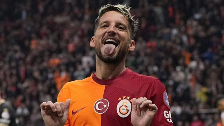 Mertens ve ailesi yuvaya dönüyor! Kendi ağzıyla açıkladı 'Geliyorum'