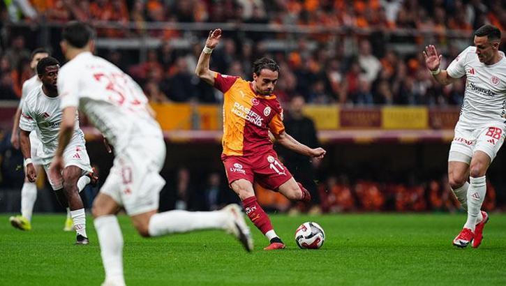 Yunus Akgün, Galatasaray ile ligde dalya dedi