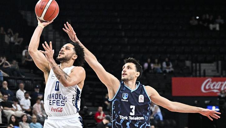 Final serisi ikinci maçında Anadolu Efes, Türk Telekom'un konuğu