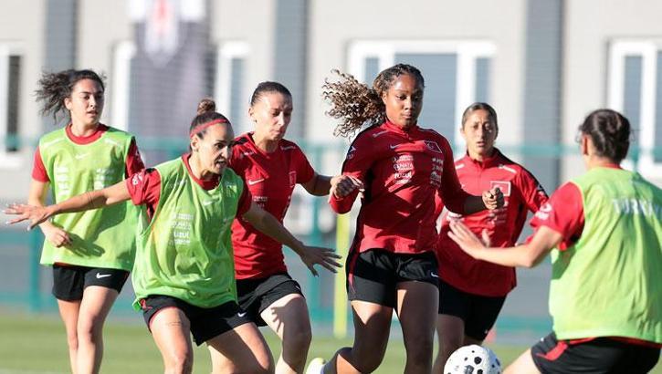 A Milli Kadın Futbol Takımı hazırlıklarına devam etti
