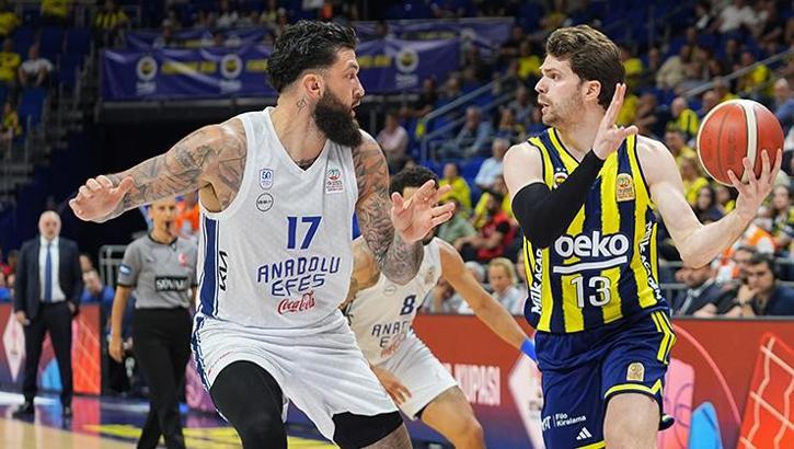 Yarı final serisinde ikinci maç: Fenerbahçe, Anadolu Efes'i konuk ediyor