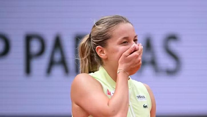 Chwalinska, Fransa Açık finalinde Andreeva'nın rakibi oldu