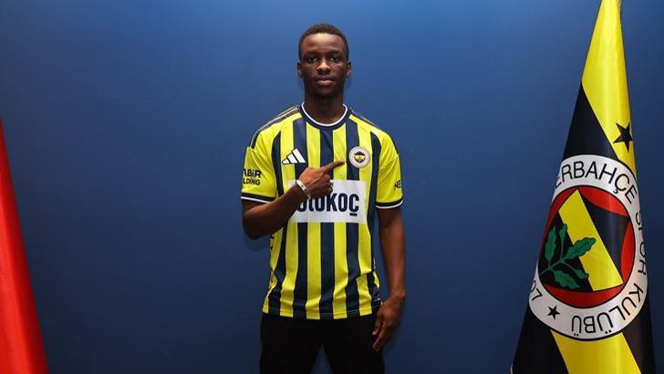 Amara Diouf resmen Fenerbahçe'de