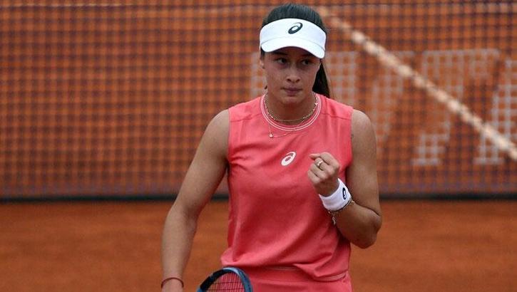Zeynep Sönmez, Eastbourne Açık'ta çeyrek finale yükseldi