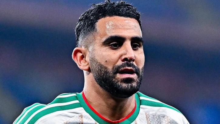 Cezayir'de bir dönemin sonu! Mahrez milli takımı bıraktı