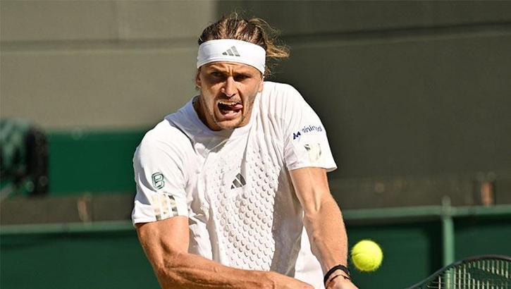 Alexander Zverev Wimbledon'da yarı finale yükseldi