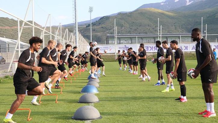 Manisa FK'da hedef doğru kadro kurmak