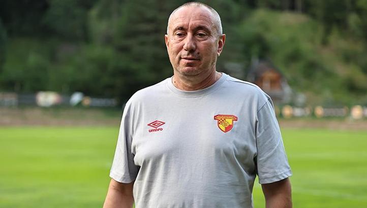 Göztepe Teknik Diretörü Stanimir Stoilov'dan transfer açıklaması