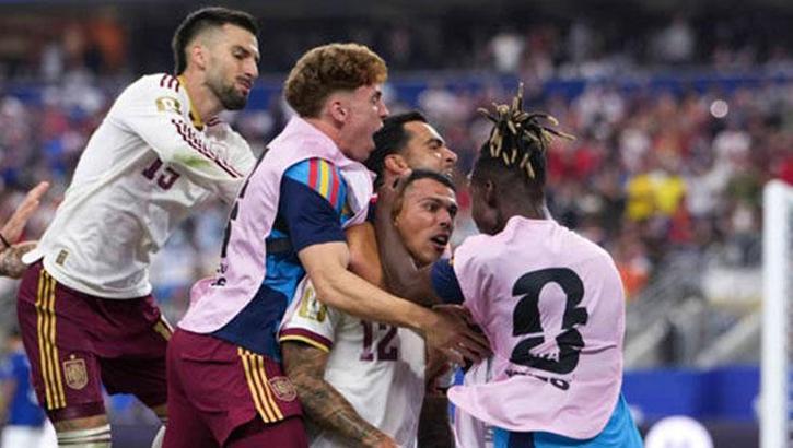 Spain Dominates France with Masterclass Performance to Secure World Cup Final Berth