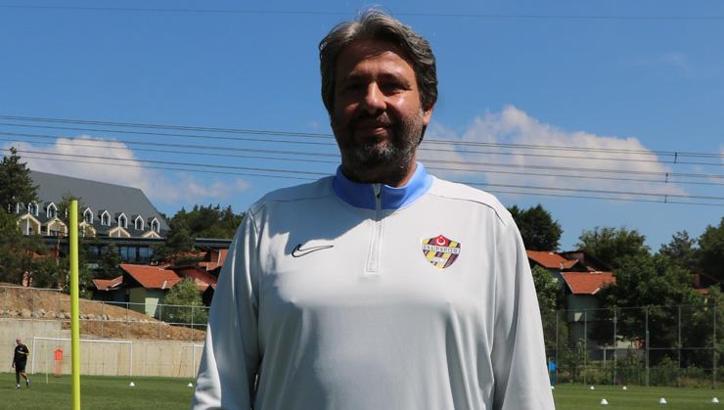 Eyüpspor Teknik Direktörü Özhan Pulat'tan transfer açıklaması