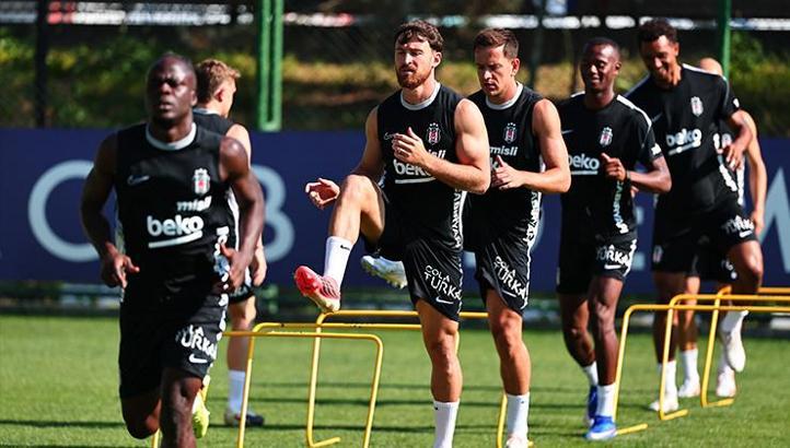 Beşiktaş'ta Midtjylland mesaisi devam ediyor