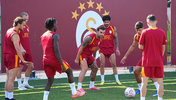 Galatasaray, günü çift antrenmanla tamamladı