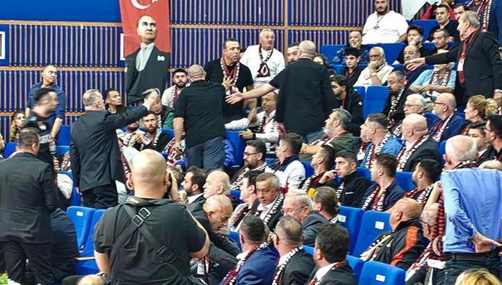 Gençlerbirliği Olağanüstü Genel Kurulu'nda gerginlik