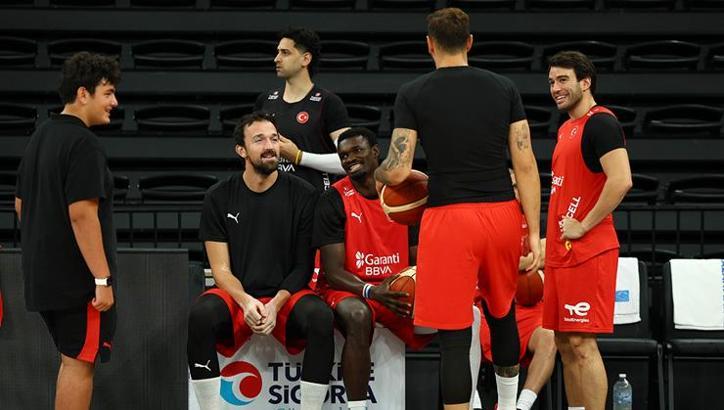 Milliler, Litvanya maçına hazırlanıyor