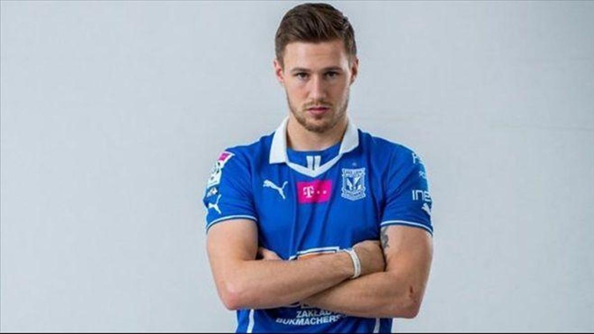Konya'ya İskoç sol bek - Fanatik Gazetesi Futbol Haberleri - Spor