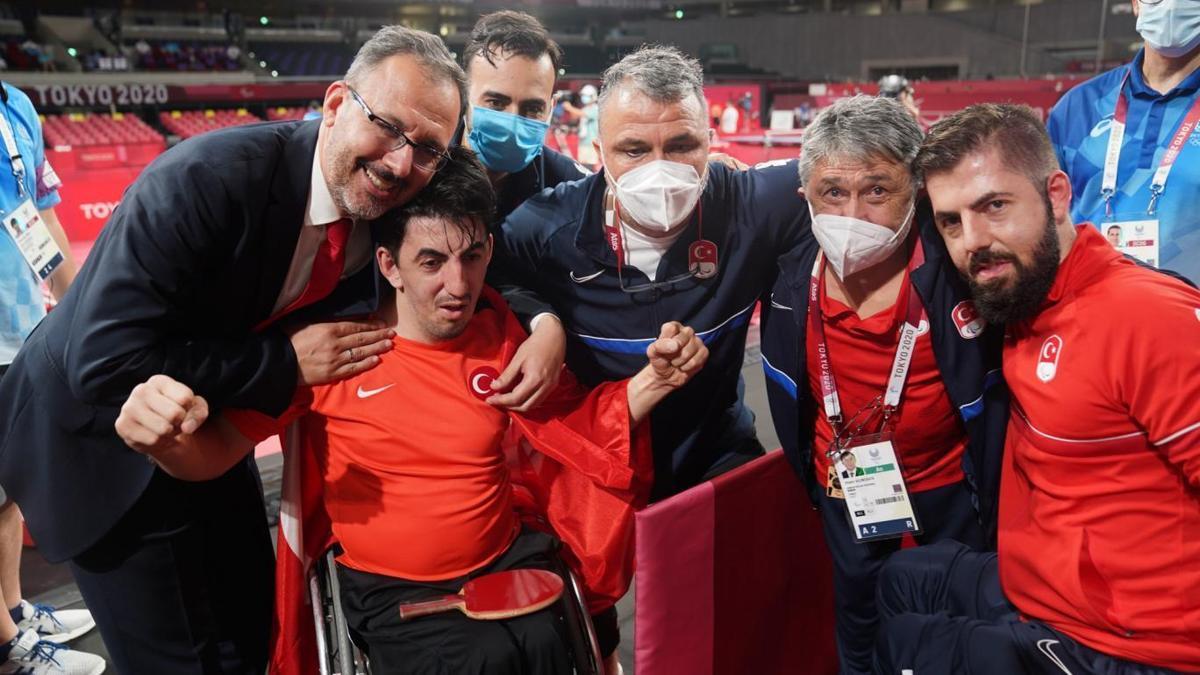 Türkiye Paralimpik Oyunları'nı rekorla bitirdi