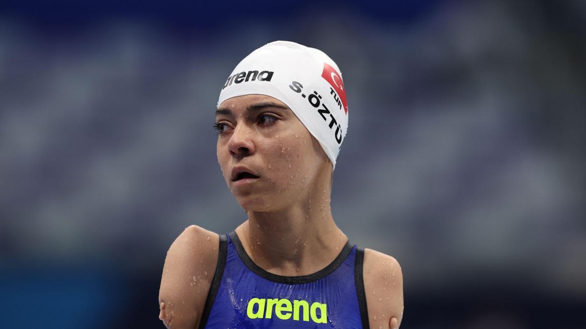 Yüzmede kadınlar 50 metre kelebek S5 kategorisinde Sevilay Öztürk finale kalırken Sümeyye Boyacı elendi