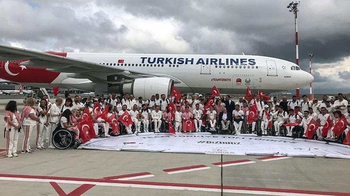 Milli sporcular, Paralimpik Oyunları için Tokyo'ya ulaştı