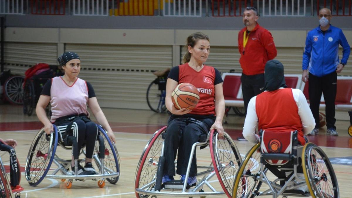 Tekerlekli Sandalye A Milli Kadın Basketbol Takımı'nda hedef Paris Paralimpik Oyunları