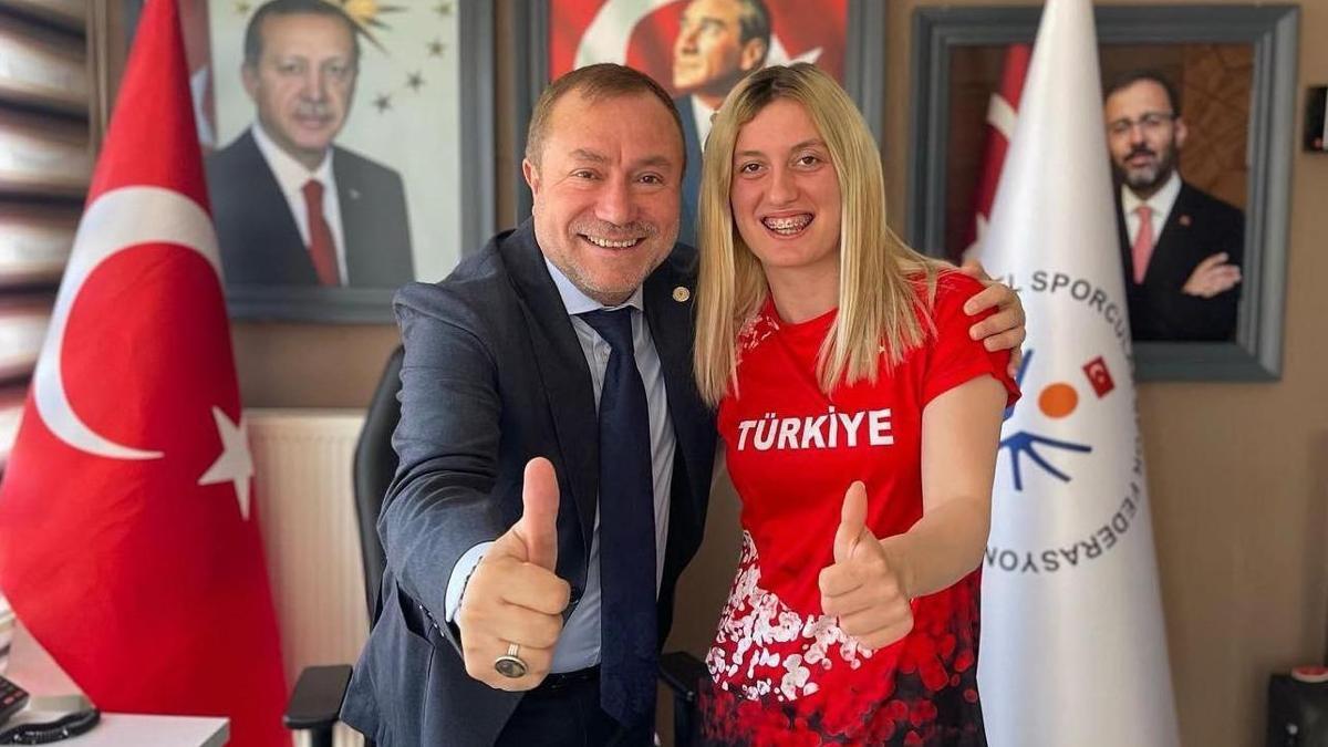 Fransa'da altın madalya Fatma Damla Altın'ın!