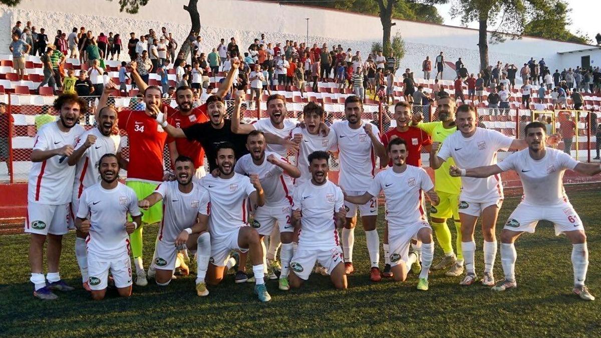 Ayvalıkgücü Belediyespor'un Konuğu Ergene Velimeşespor - Futbol ...