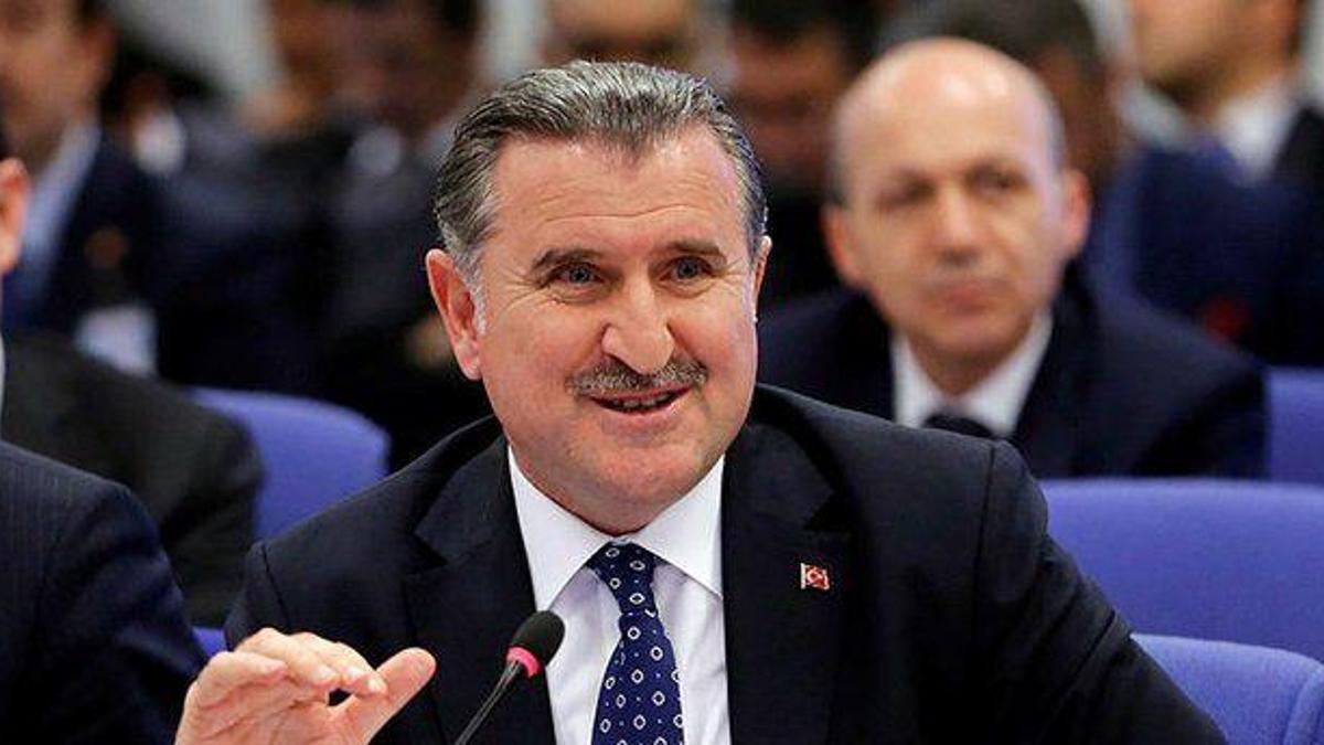 Bakan Bak’tan şampiyon milli kürekçi Cevdet Ege Mutlu’ya tebrik