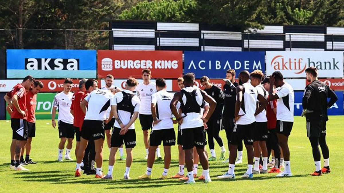 Beşiktaş, Adana Demirspor Kadrosunu Açıkladı! 5 Futbolcu Kafilede Yok ...