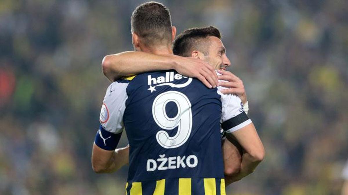Fenerbahçe Beşiktaş ve Adana Demirspor Avrupa Konferans Ligi'nde tur peşinde