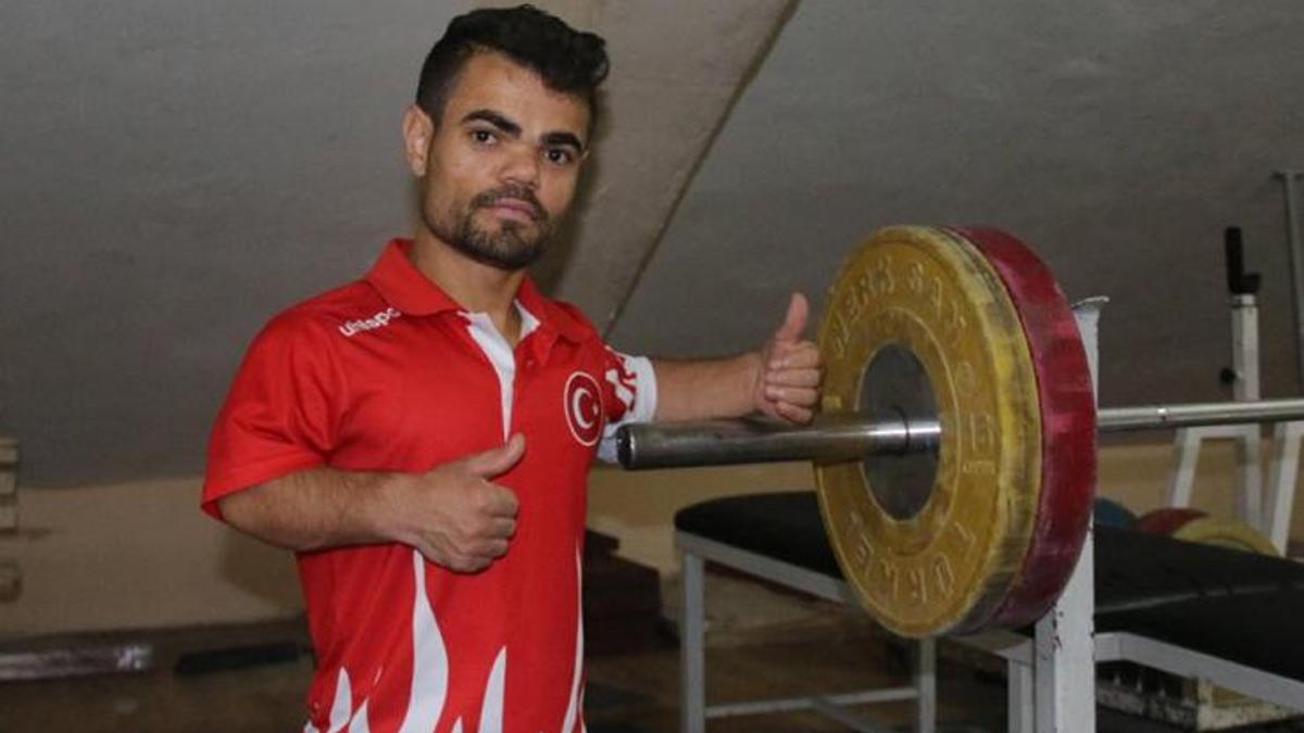 Para halterde 3. Paris kotası Abdullah Kayapınar’dan!