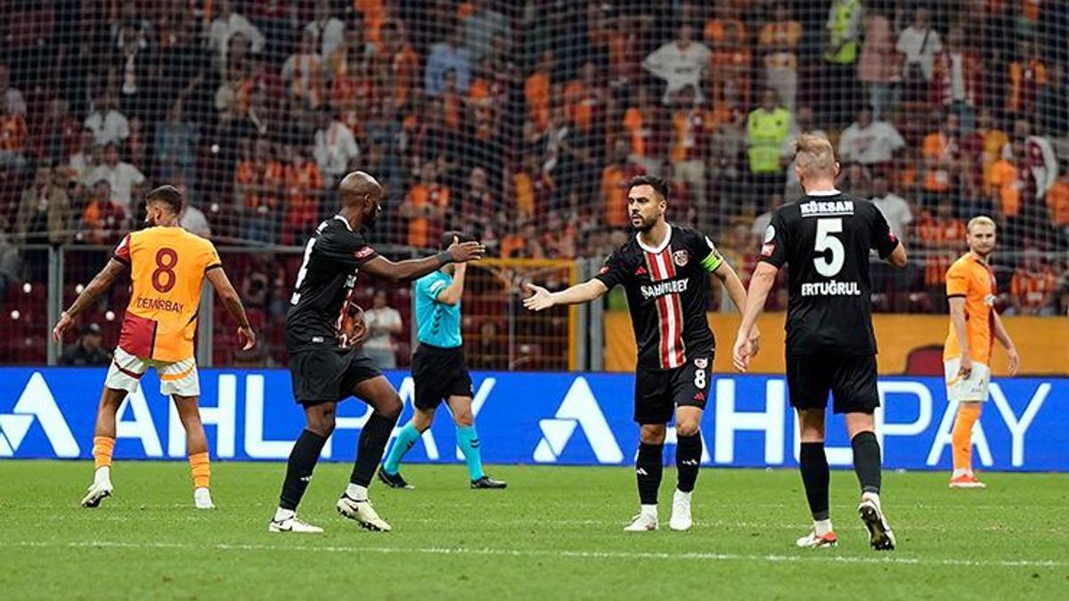 Furkan Soyalp, Fernando Muslera'yı orta sahadan avladı! Fanatik