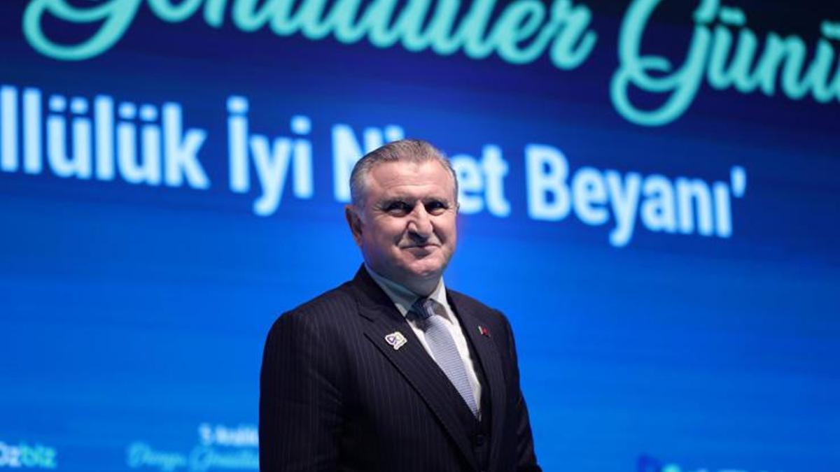 Bakan Bak'tan 2026 Dünya Kupası mesajı: Kulüplerimizle konuşuyoruz