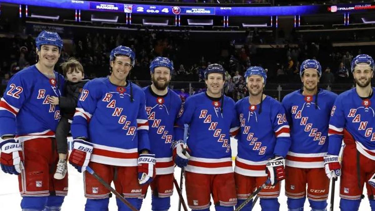 Sc Regulators Rangers Senators’ Early Offensive Burst Overwhelms Rangers in 8–4 Victory