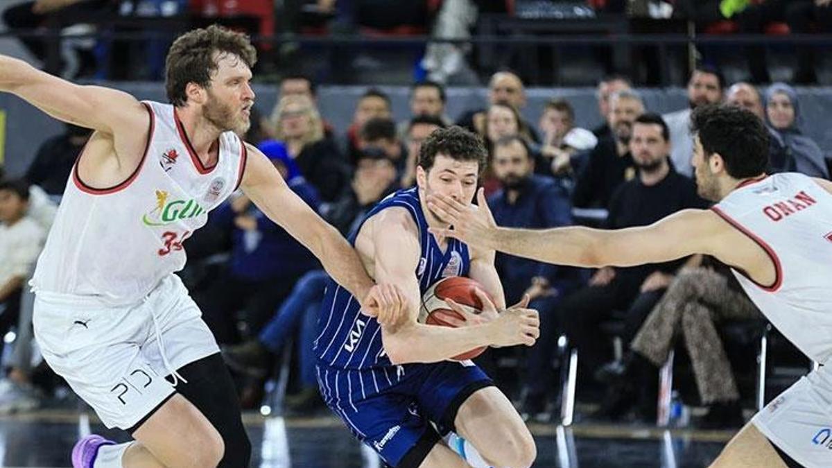 Anadolu Efes Defeats Manisa Basket 85-76: Loyd Leads the Way | Turkish Basketball League