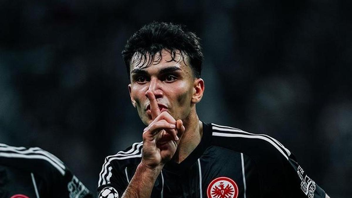 Galatasaray, 10 numara pozisyonu için önemli bir transfer planı hazırlıyor.